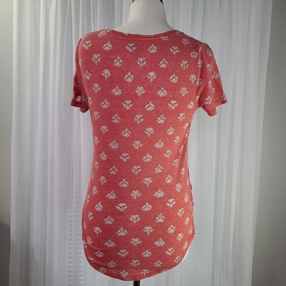 Old Navy Maternity Relaxed Medium - Picture 3 of 4